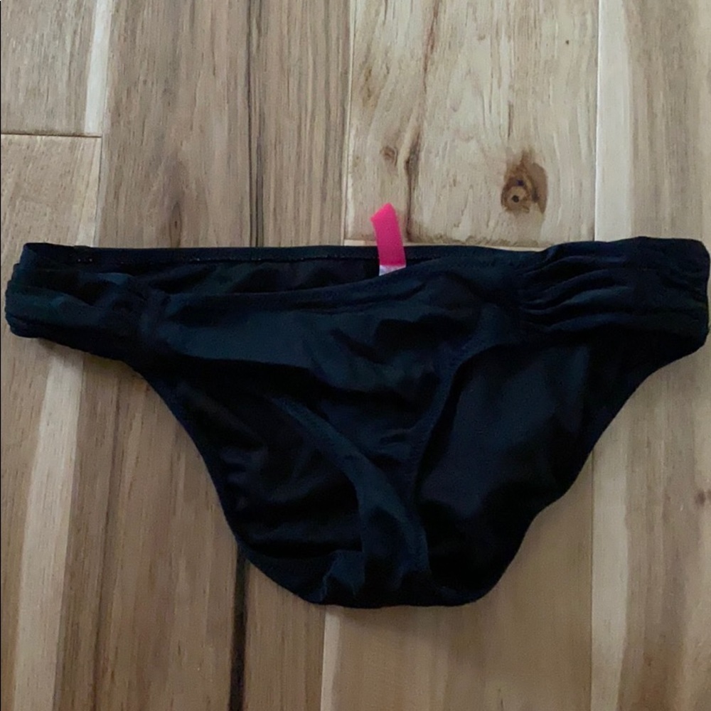 VS plain black swim bottoms